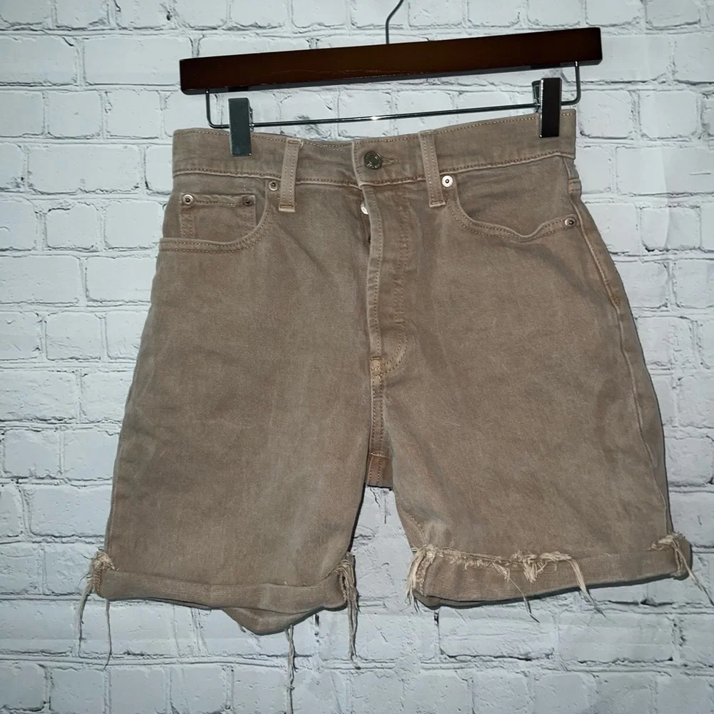 GAP tan jean shorts size 26 - Picture 2 of 7